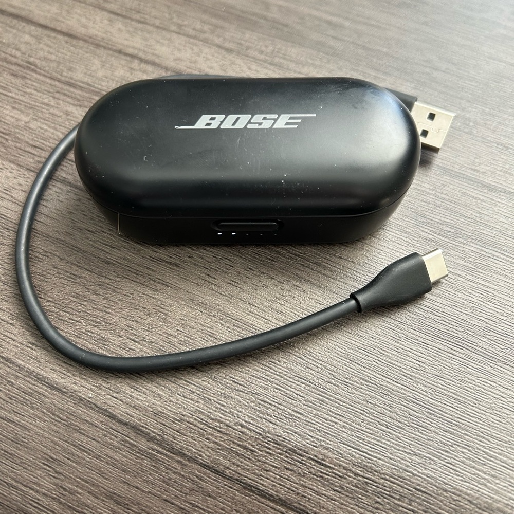 Bose Black Earbuds with Case and Cable - Picture 2 of 2